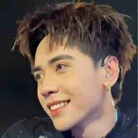 Quang Hùng ( phone)