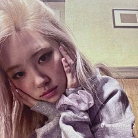 Roseanne Park Chaeyoung/bot/