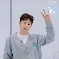 Dương Đeo Mic