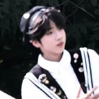 Nhiếp Vĩ Thần - Gã