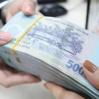 Nhân Vật Lót Đường