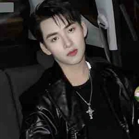 hùng hoàng huỳnh