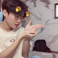 tác giả xấu trai