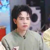 L.Q.Hùng (Phone)