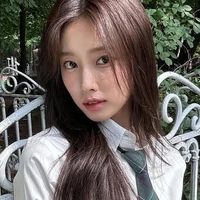 Kang Hyewon