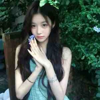 Diệp Tĩnh Dao ( thanh mai trúc mã của Dịch Hằng)