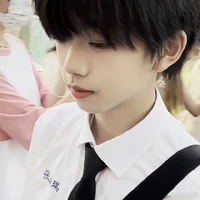 Bé Thụy cute hột me xí mụi💗