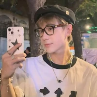Lê Quang Hùng-phone