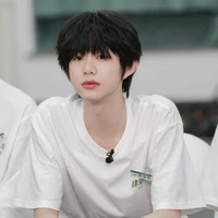 Trần Dịch Hằng/em/