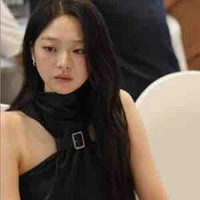 Kim Si Eun [em]
