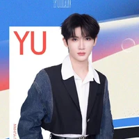 Dư Vũ Hàm_anh