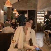 Hạ Lưu Phương-mẹ Phong