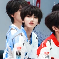 Tả kì Hàm /Hắn/