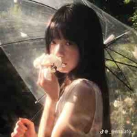 Hạ Tuyết Tuyết 