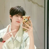 Trương Trạch Vũ-Y