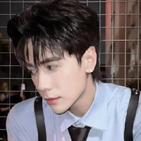 Lê Quang Hùng {phone}