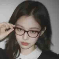 Kim Jennie [Jen - Em ]