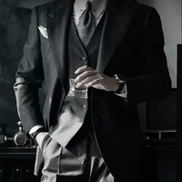 Trần Hải Tú - Ba anh