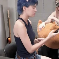 Nguyễn Diệu Huyền - Pháo