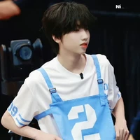 Nhiếp Vĩ Thần [ N ]