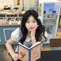 Ngả Nghiêng tác giả