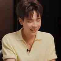 Lê Quang Hùng [phone]