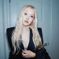 Park Chaeyoung (Cô)