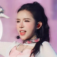 Nguyễn Hoàng Lan - Lyly.