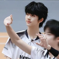 Trương Hàm Thụy-Y