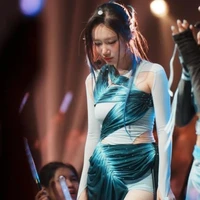 Khương Hoàn Mỹ - Orange