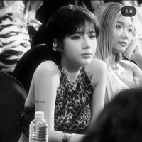 Trần Hoàng Lan( cô)