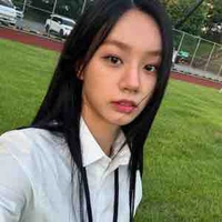 Lee Hyeri / cô