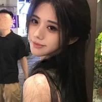 Đào quỳnh ( mẹ D ,V)