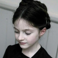 𝐋𝐢𝐨𝐫𝐚 𝐇𝐨𝐧𝐞𝐲𝐰𝐢𝐜𝐤