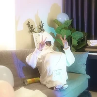 Meeeee