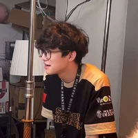 Ngọc Quý/Quốc Hận