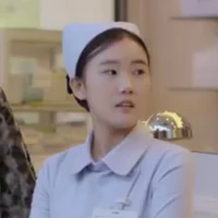 Chị đẹp y tá