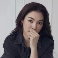 Faye / chị