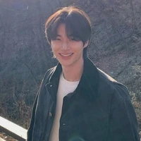 Byeon Woo Seok"Hắn,Anh ta"