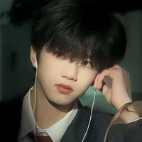 Trương Hàm Thụy( em lớn)