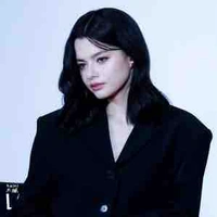 Becky Rebecca Patricia Armstrong (Nàng)