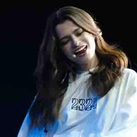 Becky Rebecca Patricia Armstrong (Nàng)