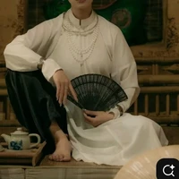 Bà Hoàng - Mẹ em