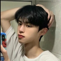 Kin( anh trai nuôi Rina)
