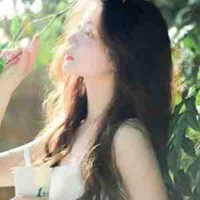 Hạ Uyển Nhi(mẹ hiếu)