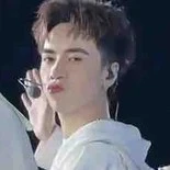 quang hùng ( phone )