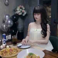Huỳnh Như 