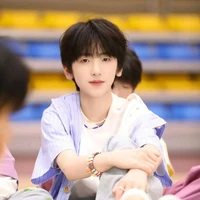 Tả Kỳ Hàm-Cậu