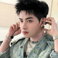 Hùng Hùng-gem