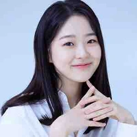 Kim Si Eun